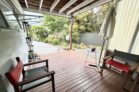 Photo of property in 8 Divich Avenue, Te Atatu South, Auckland, 0610