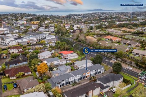 Photo of property in 25a Oteha Valley Road, Northcross, Auckland, 0632