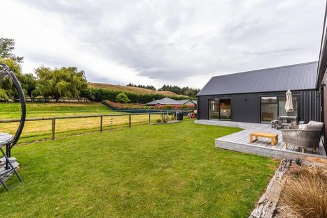 Photo of property in 8 Mulbury Way, Lower Shotover, Queenstown, 9304