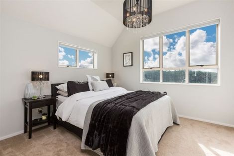 Photo of property in The Rise, 22 Hatfield Place, Albany Heights, Auckland, 0632
