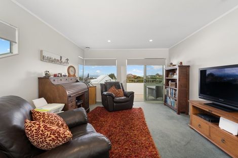 Photo of property in 33 Kahurangi Drive, Rangatira Park, Taupo, 3330