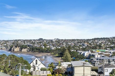 Photo of property in 2/8 Newburn Road, Waiake, Auckland, 0630