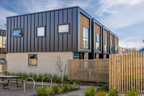 Photo of property in 2/327 Lincoln Road, Addington, Christchurch, 8024