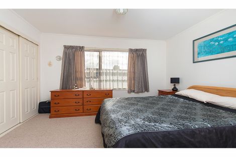 Photo of property in 8a Civic Place, Waiuku, 2123