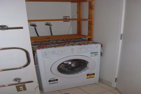 Photo of property in 22 Nelson Street, Helensville, 0800