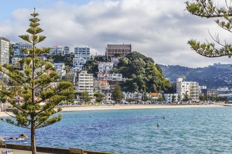 Photo of property in 322 Oriental Parade, Oriental Bay, Wellington, 6011