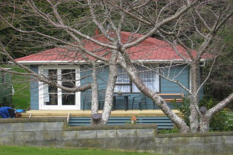 Photo of property in 15 Parris Street, Moturoa, New Plymouth, 4310