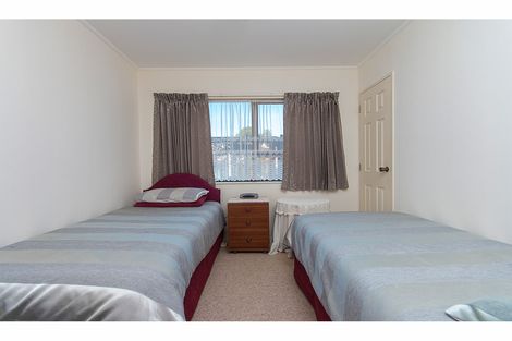 Photo of property in 8a Civic Place, Waiuku, 2123