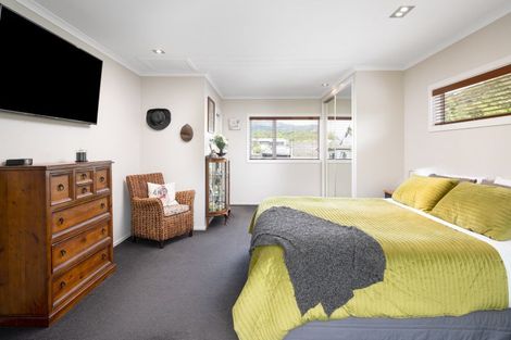 Photo of property in 14 Beach Road, Waikawa, Picton, 7220