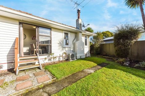 Photo of property in 2/50 Parkers Road, Tahunanui, Nelson, 7011