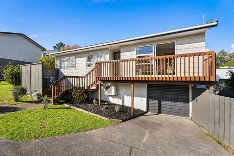Photo of property in 2/4 Clare Place, Glenfield, Auckland, 0629