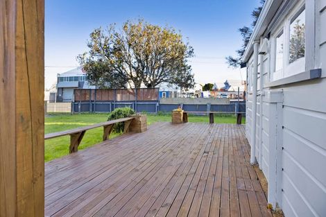 Photo of property in 2 Tawhiti Road, Hawera, 4610