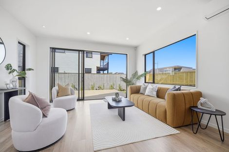 Photo of property in 12 Ocean Breeze Avenue, Hobsonville, 0616