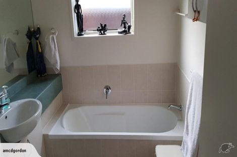 Photo of property in 3/262 Centreway Road, Orewa, 0931