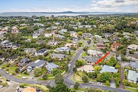 Photo of property in 1 Landvale Court, Browns Bay, Auckland, 0630