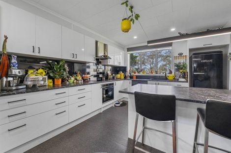 Photo of property in 3 Mabey Street, Eltham, 4322