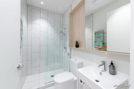 Photo of property in 5 Jean Caldwell Way, Island Bay, Wellington, 6023