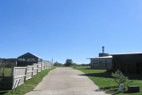 Photo of property in 125 The Fairway, Matarangi, Whitianga, 3592