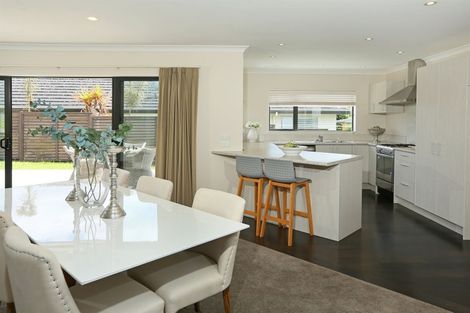 Photo of property in 5 Mcwhirters Farm Lane, Massey, Auckland, 0614