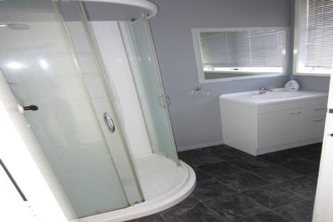 Photo of property in 74 Heath Street, St Andrews, Hamilton, 3200