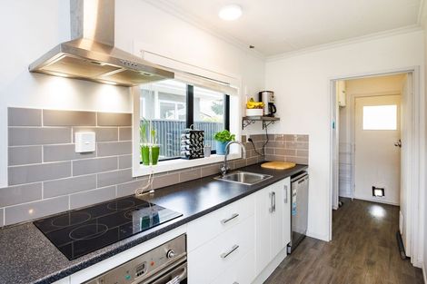 Photo of property in 11 Slacks Road, Awapuni, Palmerston North, 4412