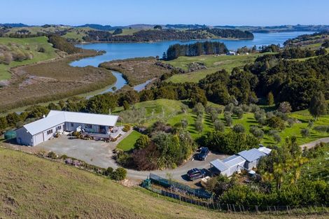 Photo of property in 241d Heatley Road, Whakapirau, Maungaturoto, 0583