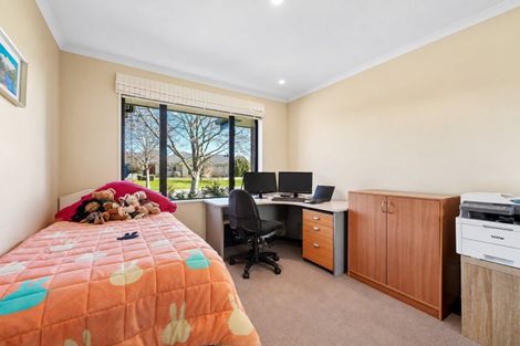 Photo of property in 10 Hawthorn Mews, Rangiora, 7400