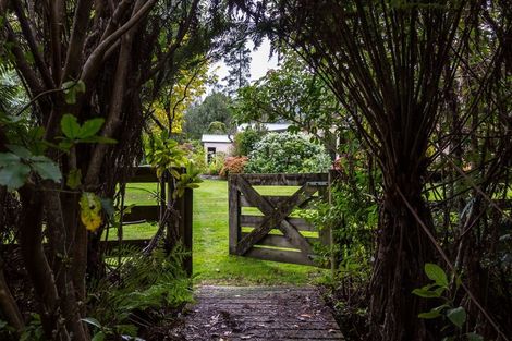 Photo of property in 1789 State Highway 2, Kaitoke, Upper Hutt, 5018