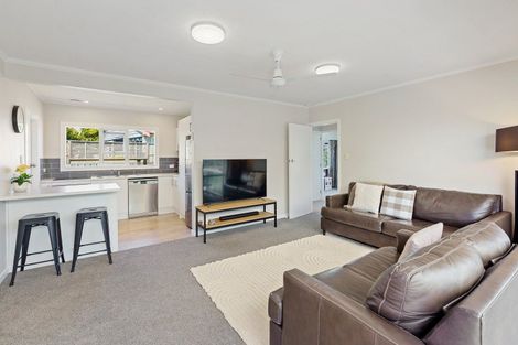 Photo of property in 30a Toru Road, Paraparaumu Beach, Paraparaumu, 5032