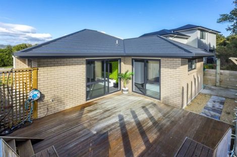 Photo of property in 123 Riverstone Drive, Riverstone Terraces, Upper Hutt, 5018