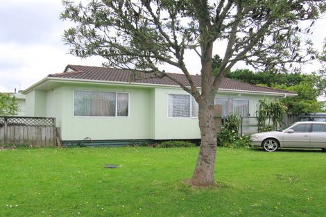 Photo of property in 15 Selak Place, Glen Eden, Auckland, 0602
