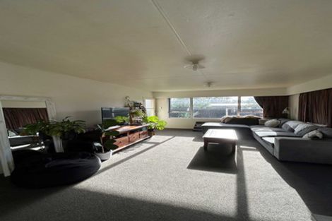 Photo of property in 41 Milverton Avenue, Hokowhitu, Palmerston North, 4410