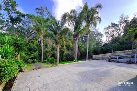 Photo of property in 67 Pine Avenue, Henderson, Auckland, 0612