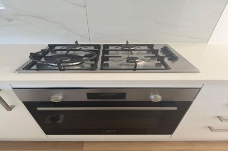 Photo of property in 9b Poruru Close, Papakura, 2110