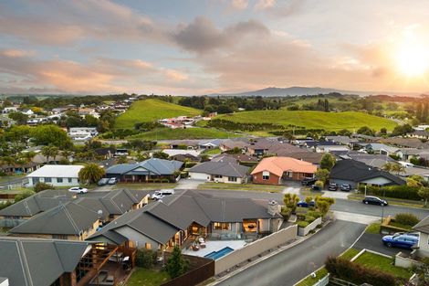 Photo of property in 10 The Dales, Dinsdale, Hamilton, 3204