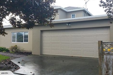 Photo of property in 1/1 Stoneleigh Court, Sunnynook, Auckland, 0632