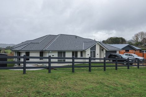 Photo of property in 169 Kimihia Road, Huntly, 3771
