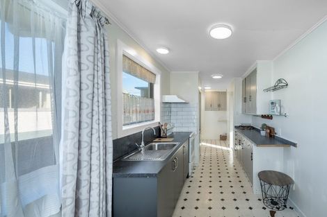 Photo of property in 28 Argyle Street, Kew, Invercargill, 9812