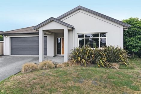 Photo of property in 16 Russell Robertson Drive, Havelock North, 4130
