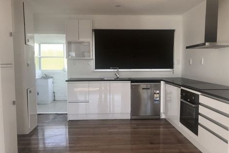 Photo of property in 61 Ocean View Road, Hillcrest, Auckland, 0627