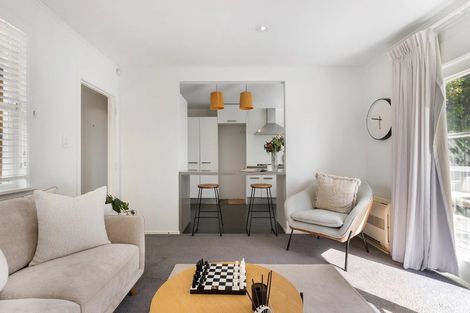 Photo of property in 40 Paragon Avenue, Beach Haven, Auckland, 0626