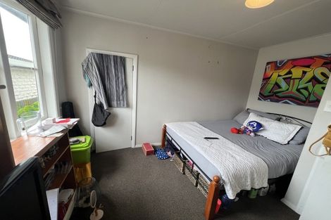 Photo of property in 4 Waterloo Crescent, Hokowhitu, Palmerston North, 4410