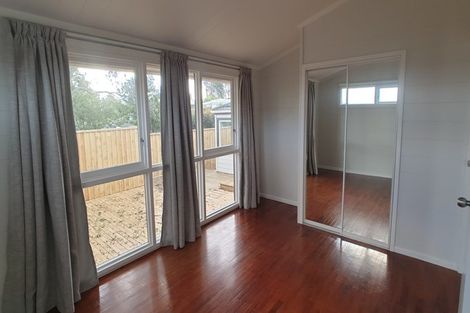 Photo of property in 56 Woodstock Road, Forrest Hill, Auckland, 0620