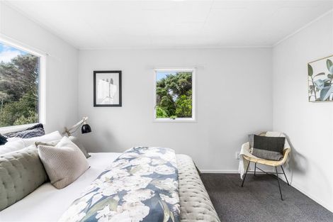 Photo of property in 17 Lynn Road, Bayview, Auckland, 0629