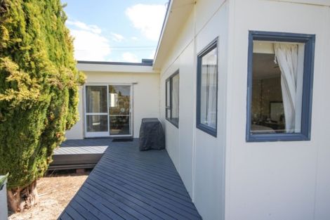 Photo of property in 6 Bonham Street, Pahi, Paparoa, 0571