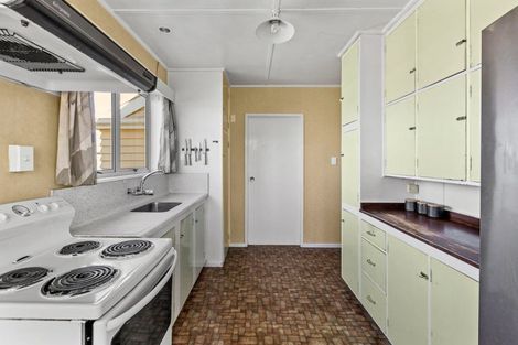 Photo of property in 8 Barton Avenue, Marewa, Napier, 4110