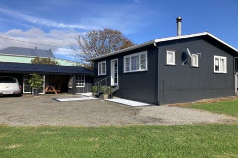 Photo of property in 3 Whakapaki Street, Urenui, 4375