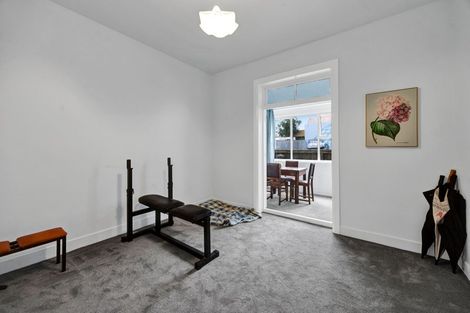 Photo of property in Devonport Apartments, 26/127 Saint Aubyn Street, New Plymouth, 4310