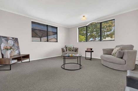 Photo of property in 38 Diomede Glade, Flagstaff, Hamilton, 3210