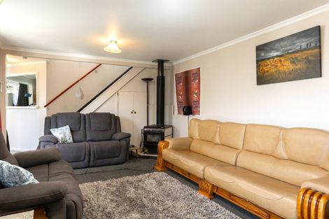 Photo of property in 48 Beach Road, Waikawa, Picton, 7220